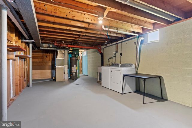 6 KAREN CT, Camp Hill, PA 17011