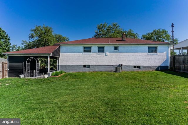 6 KAREN CT, Camp Hill, PA 17011
