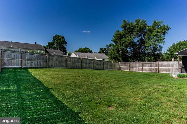 6 KAREN CT, Camp Hill, PA 17011