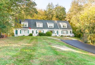 14 Folly Brook Ter # B, Kingston, NH 03848