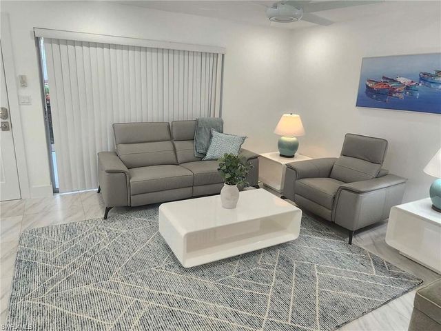 3000 Gulf Shore BLVD N 113, Naples, FL 34103