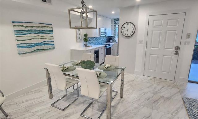 3000 Gulf Shore BLVD N 113, Naples, FL 34103