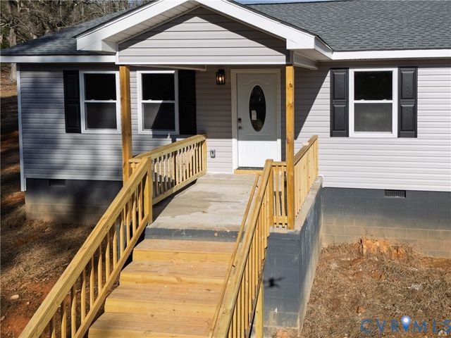 569 Gaulding Rd, South Hill, VA 23970