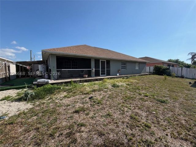 3502 20th ST SW, Lehigh Acres, FL 33976