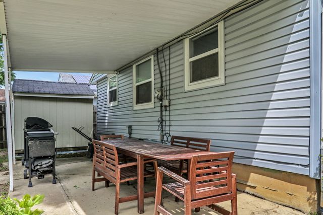 1910 Gabriel Avenue, Zion, IL 60099