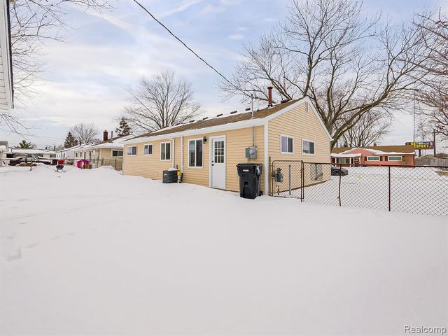 26754 Margaret Street, Roseville, MI 48066