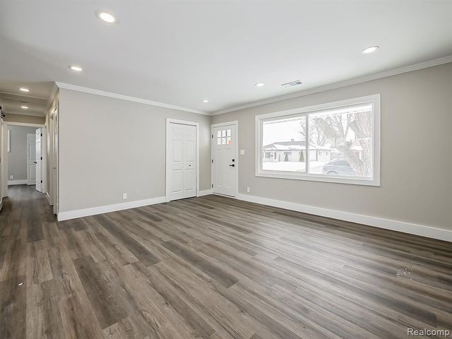 26754 Margaret Street, Roseville, MI 48066