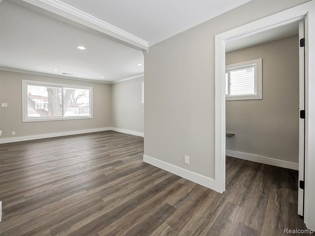 26754 Margaret Street, Roseville, MI 48066