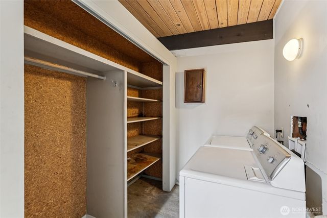 7832 NE 32nd Street, Medina, WA 98039