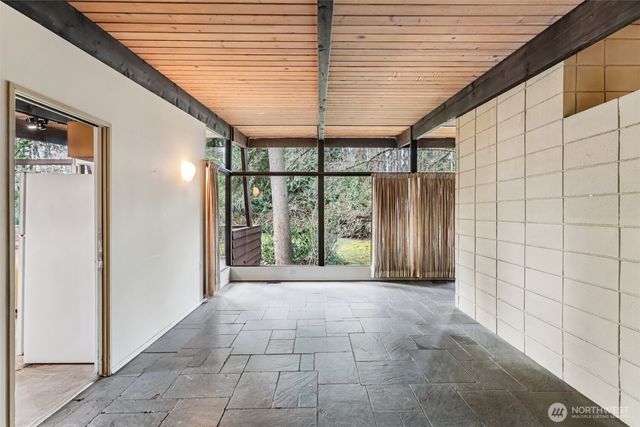 7832 NE 32nd Street, Medina, WA 98039