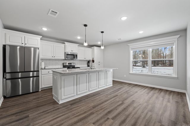 224 Eastwood Dr, Ward, AR 72176