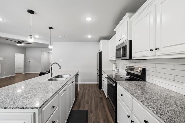 224 Eastwood Dr, Ward, AR 72176