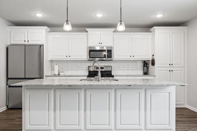 224 Eastwood Dr, Ward, AR 72176