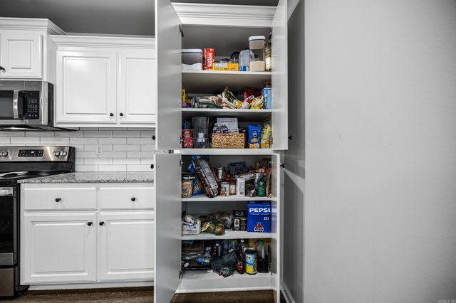 224 Eastwood Dr, Ward, AR 72176