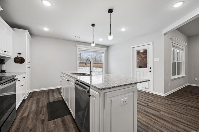 224 Eastwood Dr, Ward, AR 72176