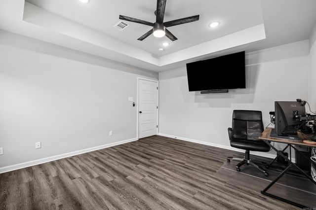 224 Eastwood Dr, Ward, AR 72176