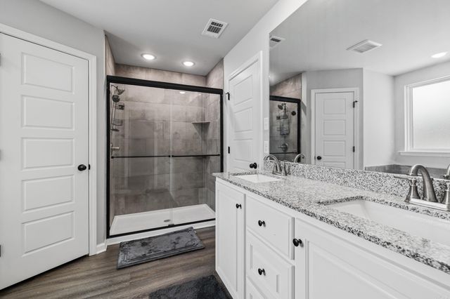 224 Eastwood Dr, Ward, AR 72176