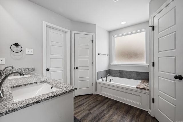 224 Eastwood Dr, Ward, AR 72176