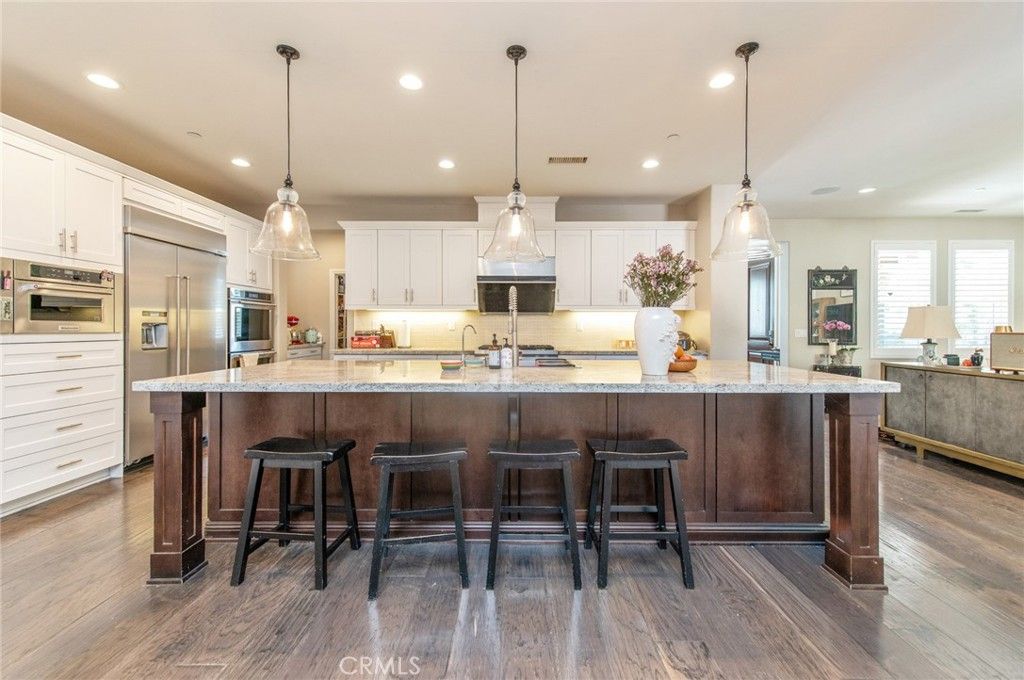 Image 10 of property listing at 220 Barnes, Tustin, CA 92782