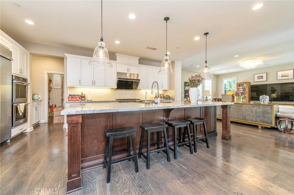 Image 11 of property listing at 220 Barnes, Tustin, CA 92782