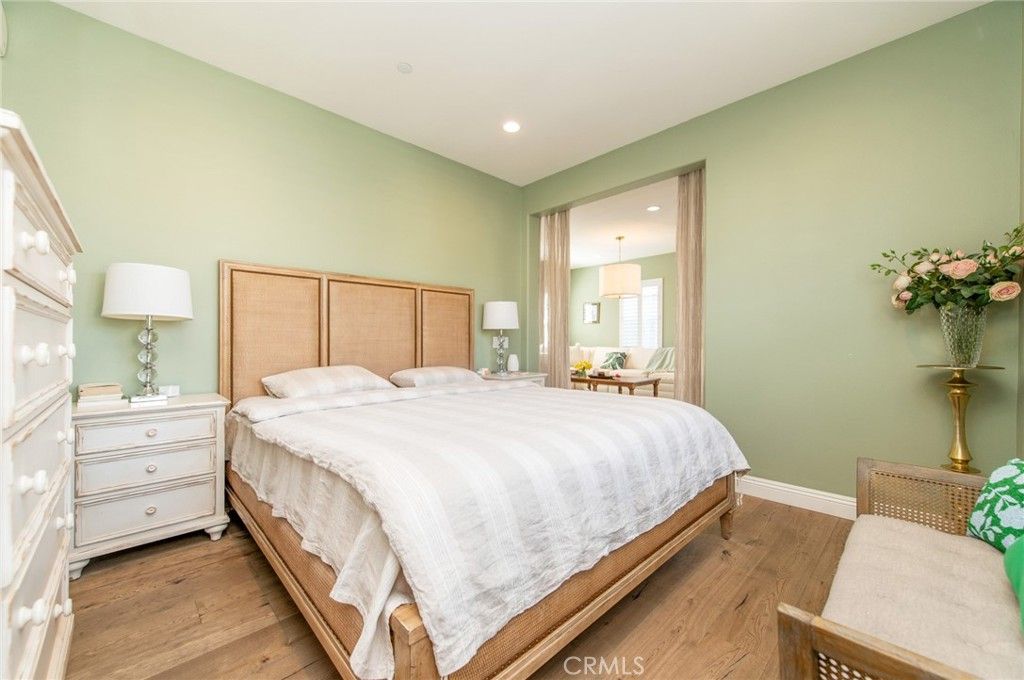 Image 18 of property listing at 220 Barnes, Tustin, CA 92782