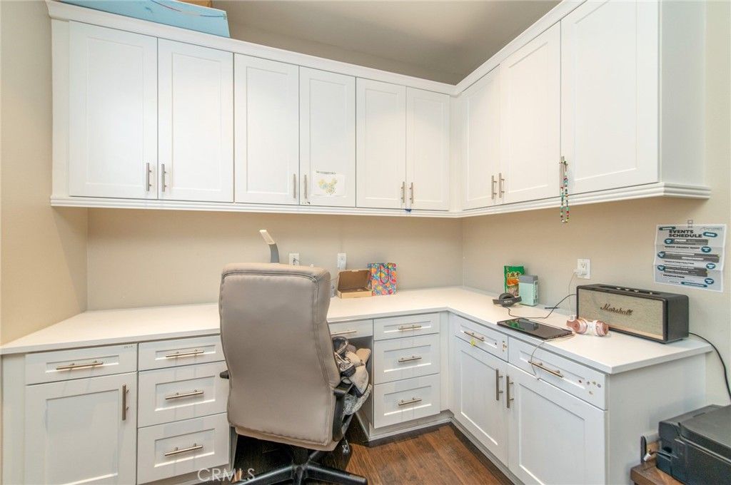 Image 35 of property listing at 220 Barnes, Tustin, CA 92782