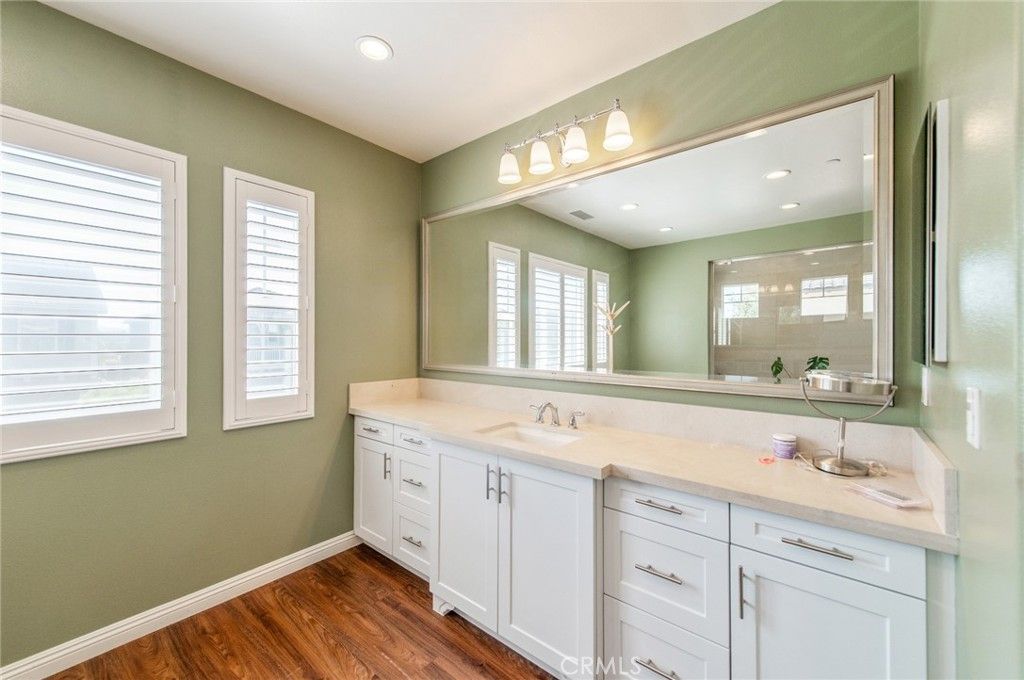 Image 45 of property listing at 220 Barnes, Tustin, CA 92782