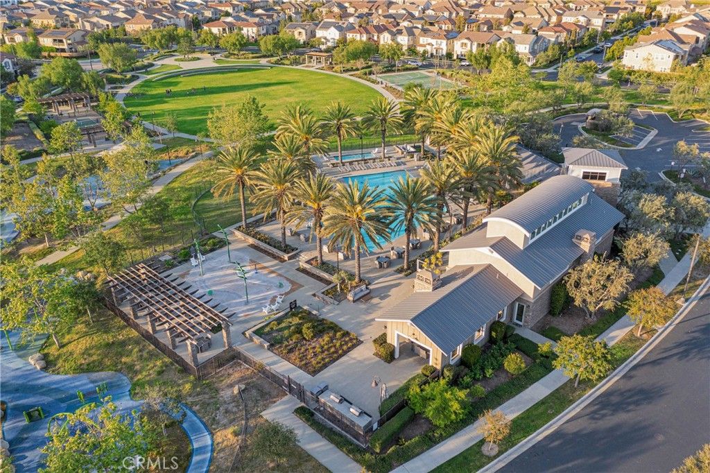 Image 60 of property listing at 220 Barnes, Tustin, CA 92782