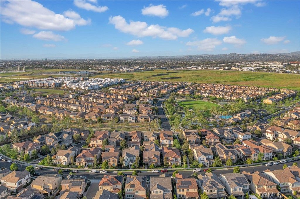 Image 62 of property listing at 220 Barnes, Tustin, CA 92782