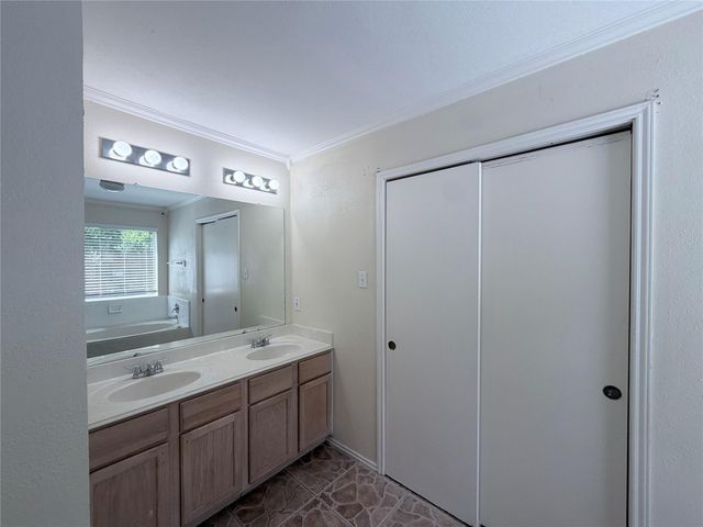 4134 Almond Lake Drive, Houston, TX 77047