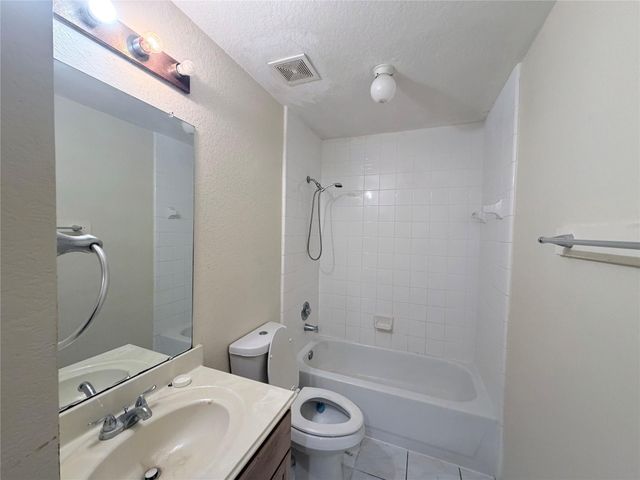 4134 Almond Lake Drive, Houston, TX 77047