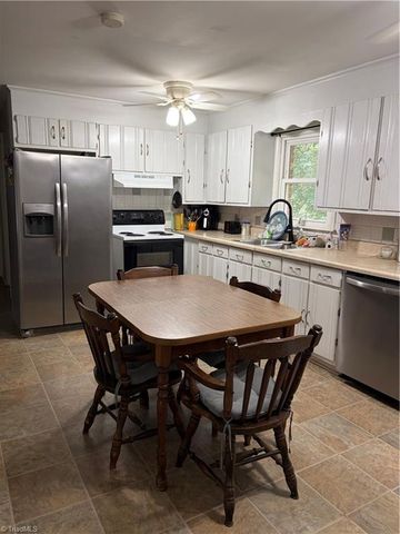 226 Hill Drive, Lexington, NC 27295