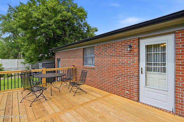 326 Shamrock Drive, Wilmington, NC 28409