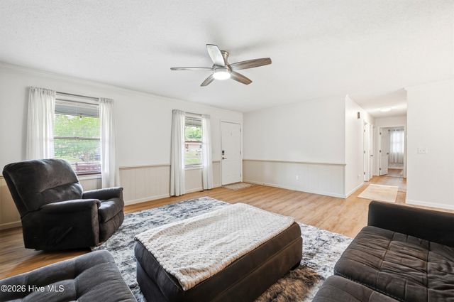 326 Shamrock Drive, Wilmington, NC 28409