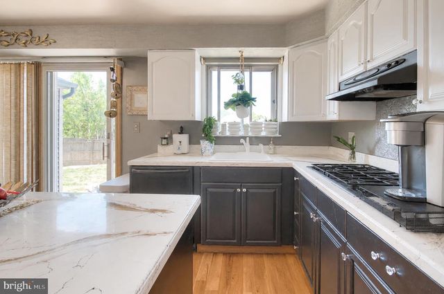 24 CASTOR CT, Blackwood, NJ 08012