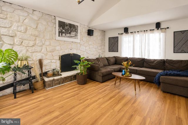 24 CASTOR CT, Blackwood, NJ 08012