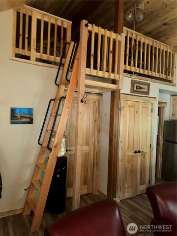 22415 Stirrup Road, Leavenworth, WA 98826