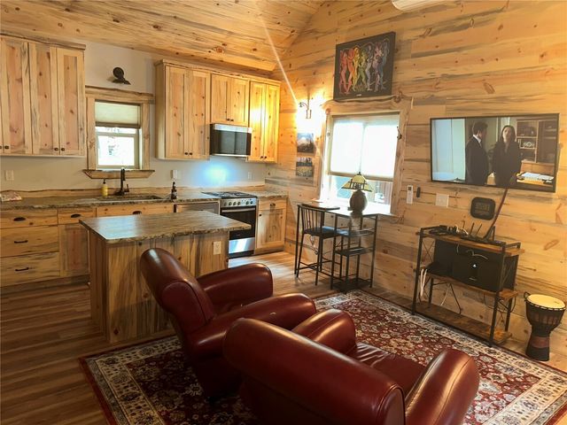 22415 Stirrup Road, Leavenworth, WA 98826