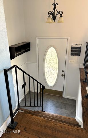 12 Clove Court, Clifton Park, NY 12065