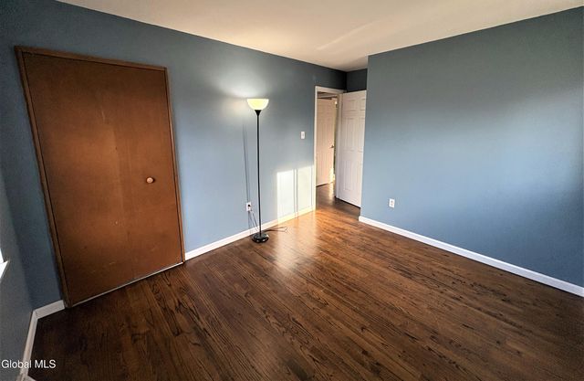 12 Clove Court, Clifton Park, NY 12065