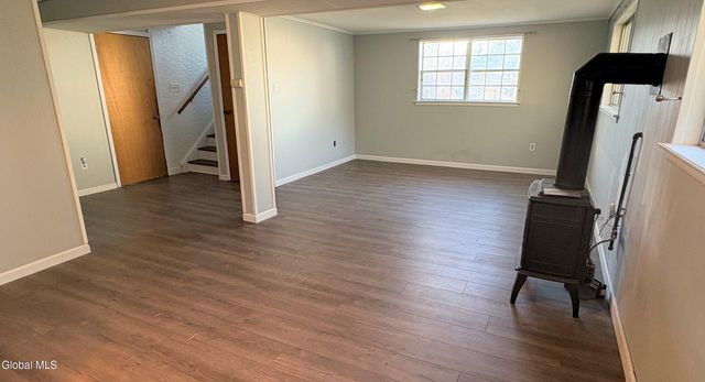 12 Clove Court, Clifton Park, NY 12065