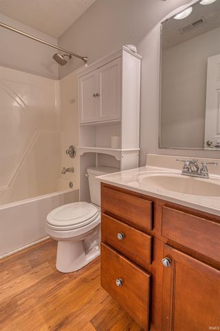 4524 Boardwalk Drive, Evansville, IN 47725