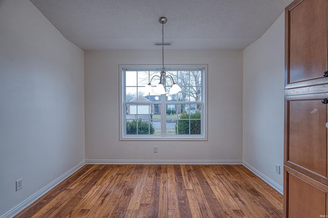 4524 Boardwalk Drive, Evansville, IN 47725