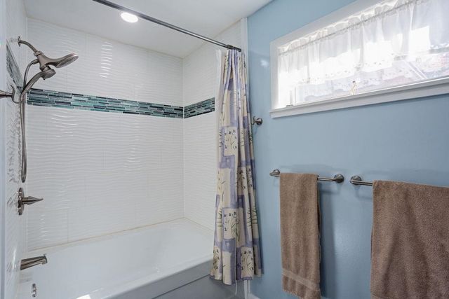 3210 ARROWHEAD RD, Rockingham, VA 22801