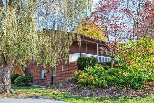 3210 ARROWHEAD RD, Rockingham, VA 22801