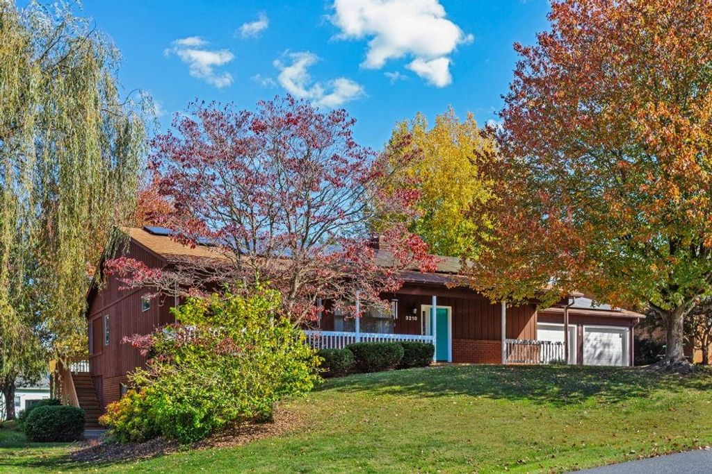 3210 ARROWHEAD RD, Rockingham, VA 22801