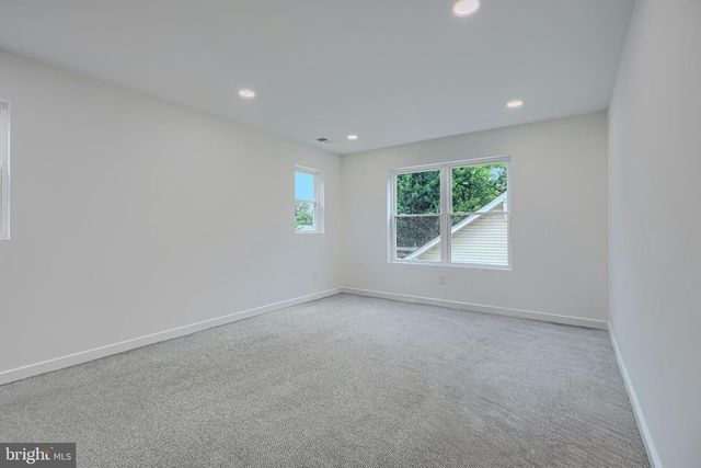 3410 PINKNEY RD, Baltimore, MD 21215