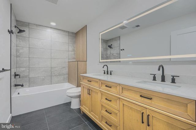 3410 PINKNEY RD, Baltimore, MD 21215