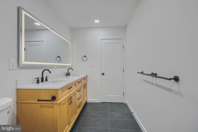 3410 PINKNEY RD, Baltimore, MD 21215
