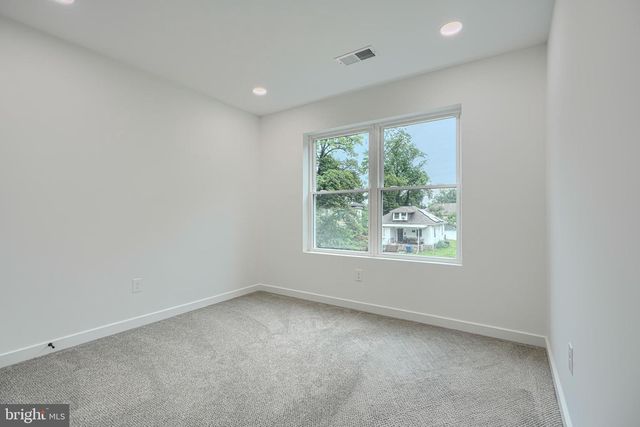 3410 PINKNEY RD, Baltimore, MD 21215